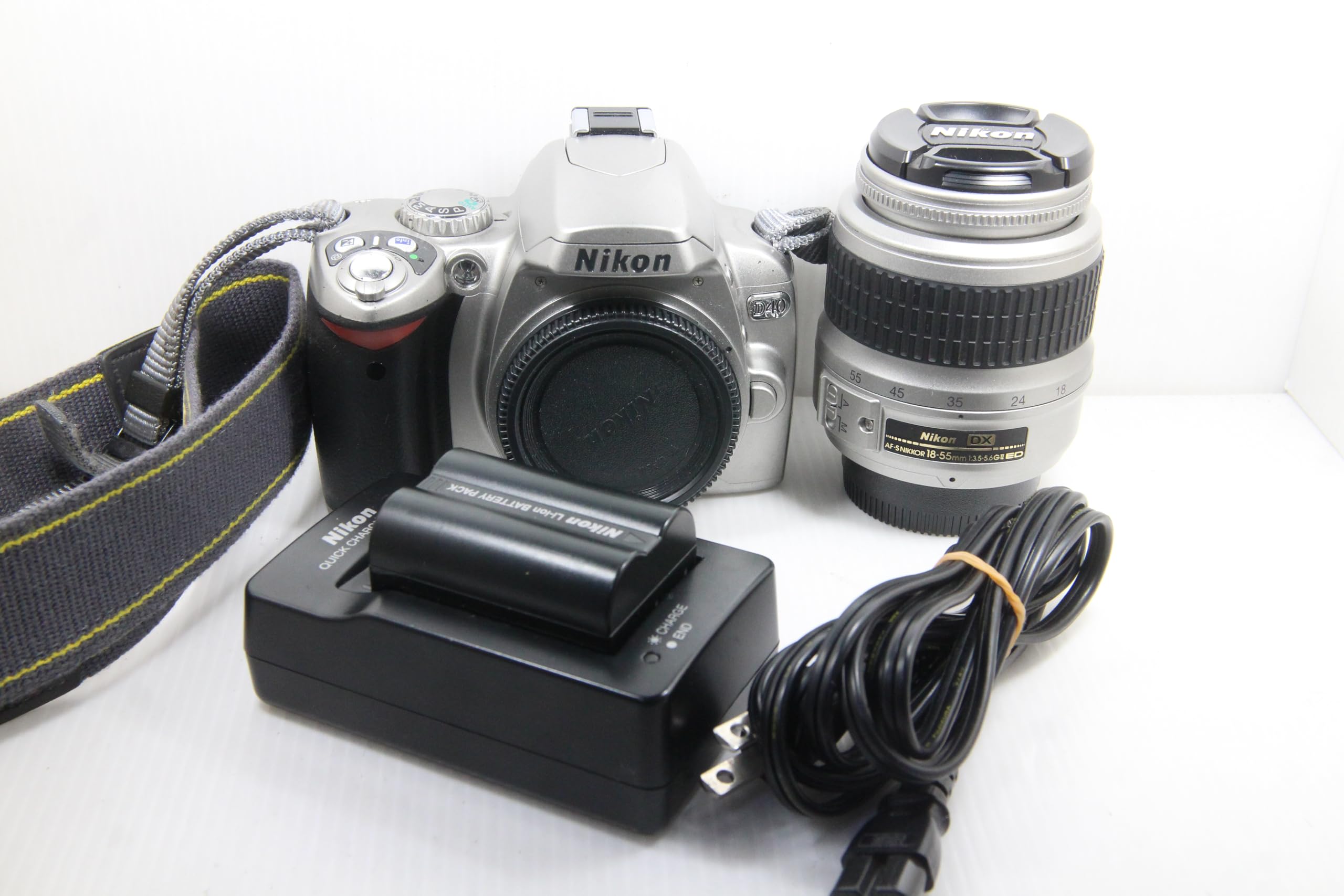 【値下げ】Nikon D40 デジタル一眼レフカメラ レンズセット【訳アリ】 Amazon | Nikon デジタル一眼レフカメラ D40 レンズキット ブラック
